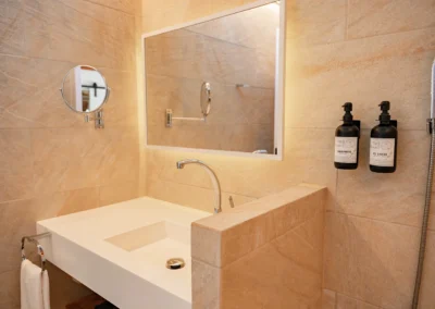 First bathroom of the Te Matai bungalow at the Tiki Beach Moorea